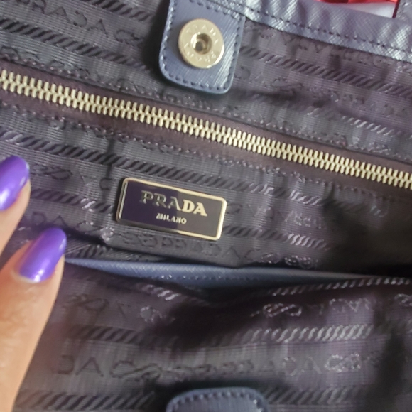 💗💗Prada Tote Bag Authentic💗💗 - Picture 7 of 9